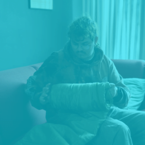 Nieuw rapport: “Van overleven naar leven” – Ouders met kinderen verliezen woning zonder rechtsbescherming